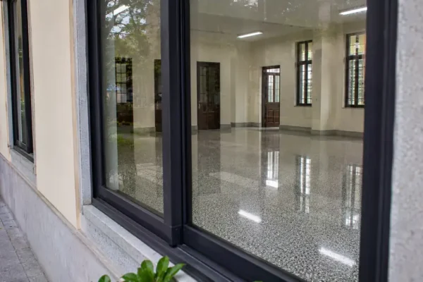 Cần chuẩn bị gì trước khi đặt đánh bóng sàn đá mài tại Huế?