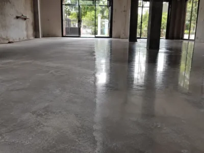 Tự làm hay thuê đơn vị đánh bóng sàn bê tông tại Huế: nên chọn cách nào?
