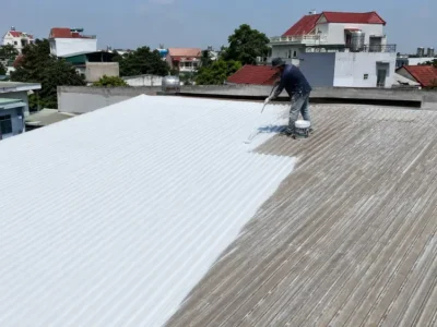 Cần chuẩn bị gì trước khi đặt sơn chống nóng mái tôn tại Huế?