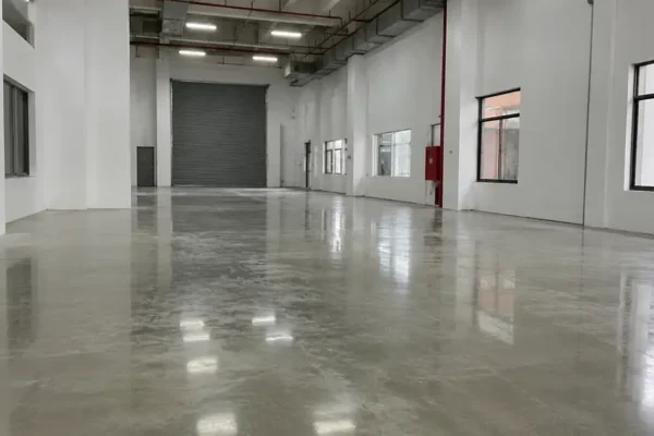Lịch vệ sinh 7 ngày đầu sau khi hoàn thiện sàn bê tông đánh bóng tại Huế